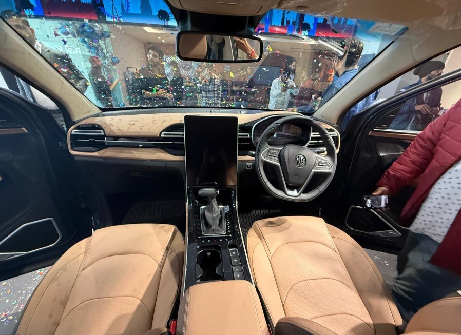 ‘Cơn ác mộng’ của Honda CR-V và Mazda CX-5 ra mắt với giá 302 triệu đồng, rẻ hơn Hyundai Grand i10 ảnh 4