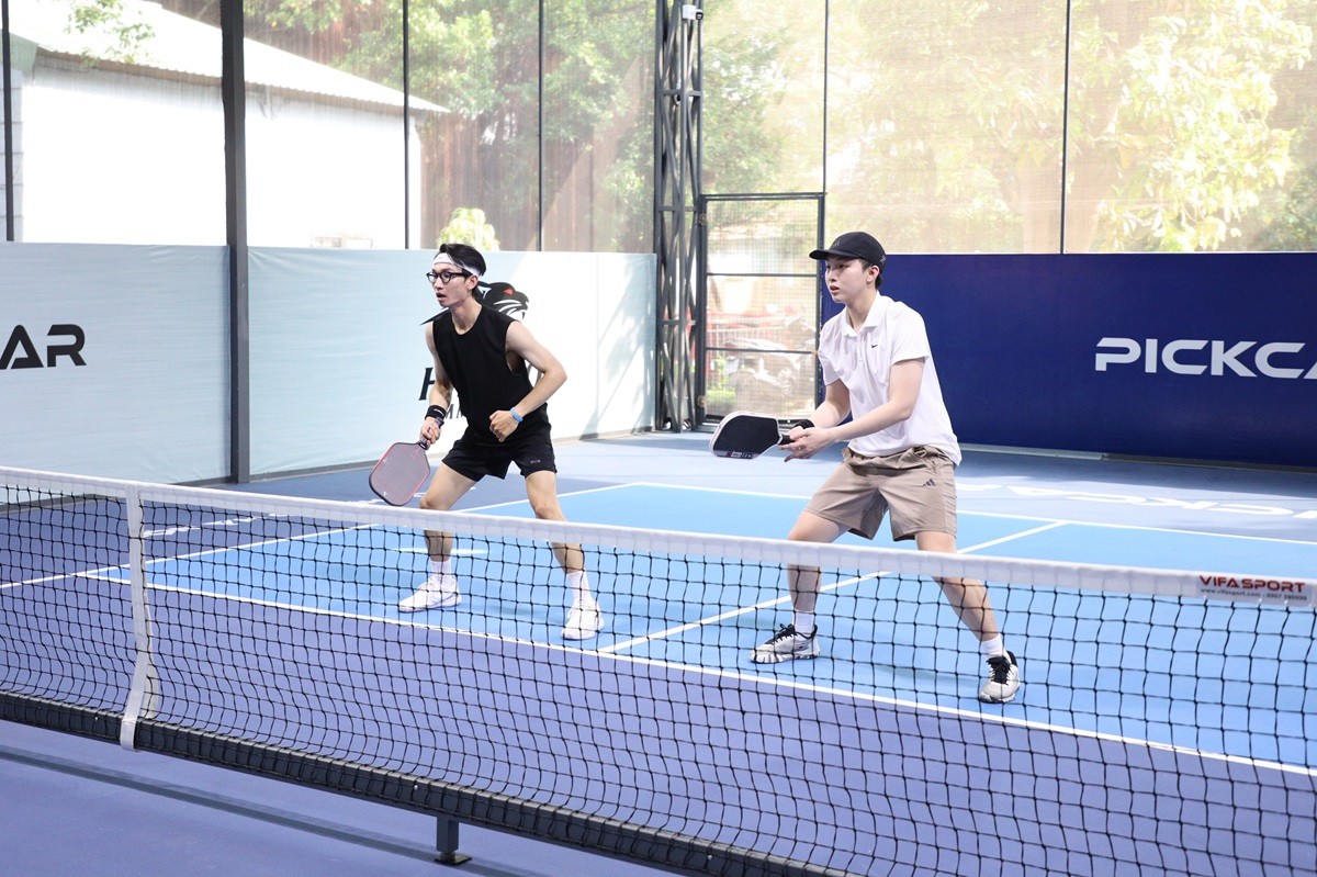 soi-noi-giai-pickleball-chao-mung-50-nam-truong-dai-hoc-luat-tphcm-1766237084.JPG