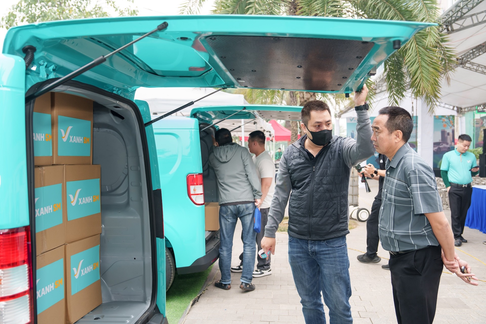 VinFast EC Van – ‘Làn gió mới’ tiết kiệm, hiệu quả cho kinh doanh vận tải hàng hóa ảnh 2