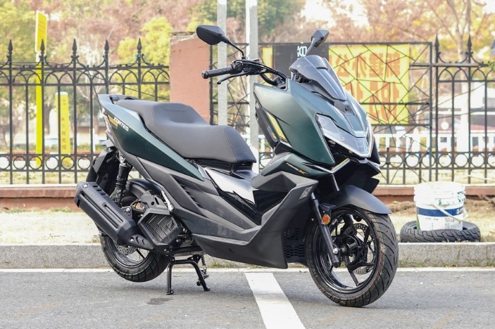 ‘Kẻ hủy diệt Honda Air Blade’ chốt giá bán chỉ 44 triệu đồng, dễ hút khách với trang bị xịn như SH ảnh 1