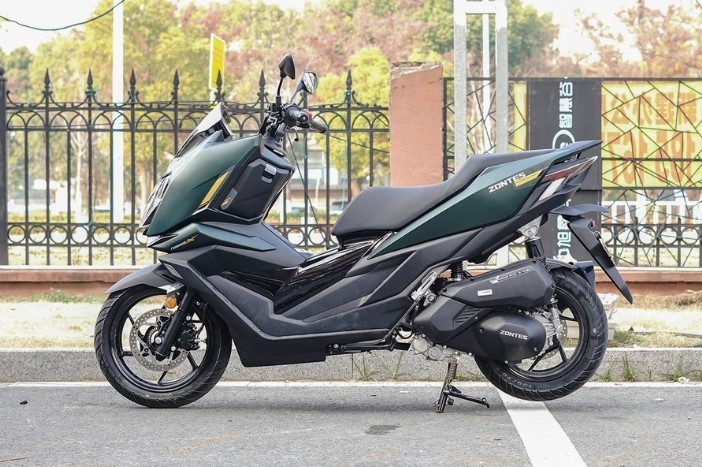 Tin xe trưa 30/12: ‘Vua xe ga’ 150cc mới giá 44 triệu đồng, rẻ hơn Honda Air Blade, trang bị như SH ảnh 1