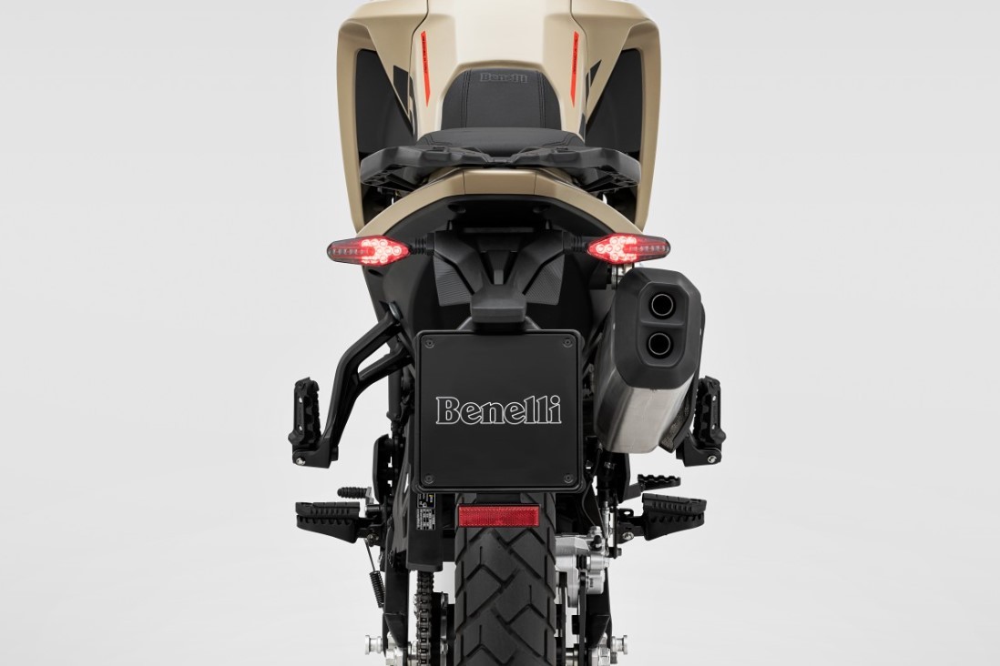 Chính thức ra mắt ‘vua côn tay’ mới có ABS 2 kênh ăn đứt cả Yamaha Exciter và Honda Winner R, giá rẻ ảnh 11