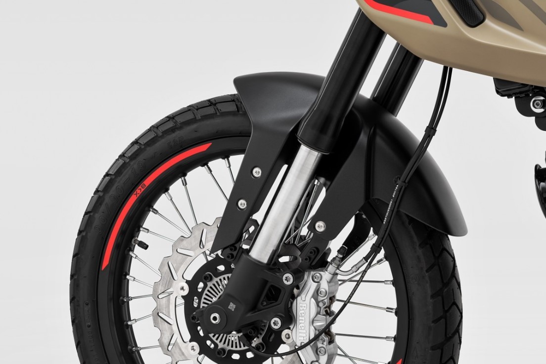 Chính thức ra mắt ‘vua côn tay’ mới có ABS 2 kênh ăn đứt cả Yamaha Exciter và Honda Winner R, giá rẻ ảnh 9