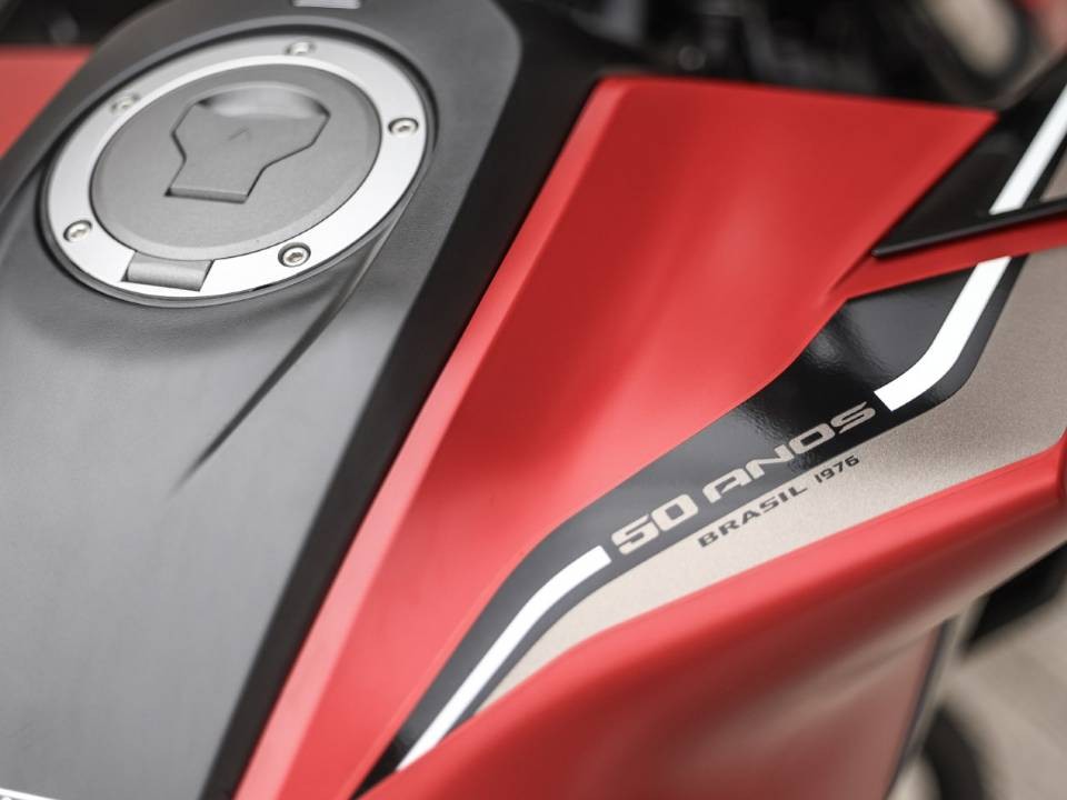 Honda ra mắt mẫu xe côn tay ‘át chủ bài’ mới đẹp hơn Winner R, có ABS như Yamaha Exciter, giá 'mềm' ảnh 4