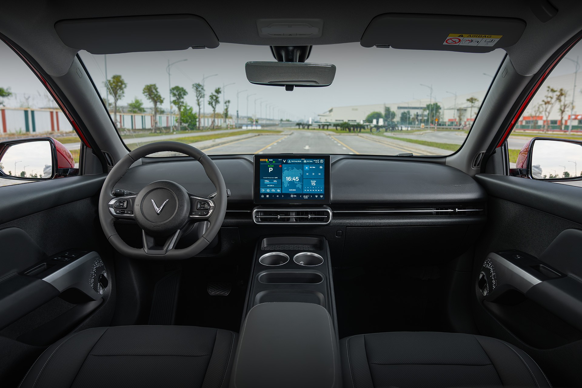 VinFast chính thức Ra mắt VF MPV 7 - Xe điện 7 chỗ cho gia đình Việt ảnh 2