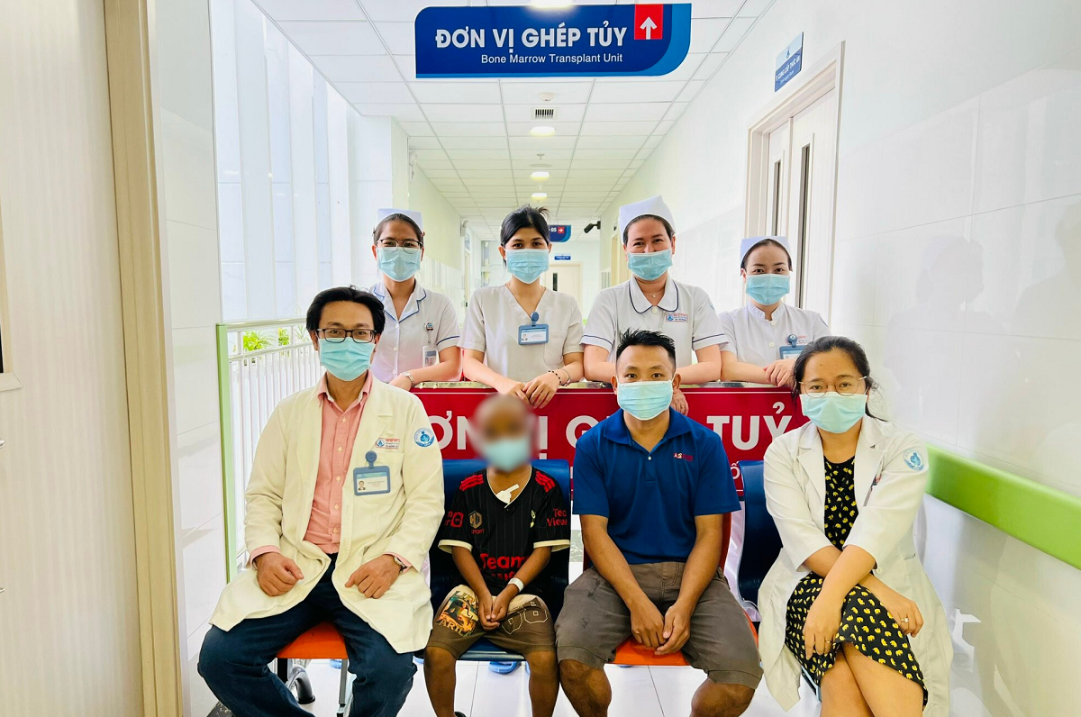 benh-vien-nhi-dong-1-lan-dau-ghep-te-bao-goc-tao-mau-cuu-benh-nhi-nguoi-hmong-suy-tuy-nang-1-1769599392.png