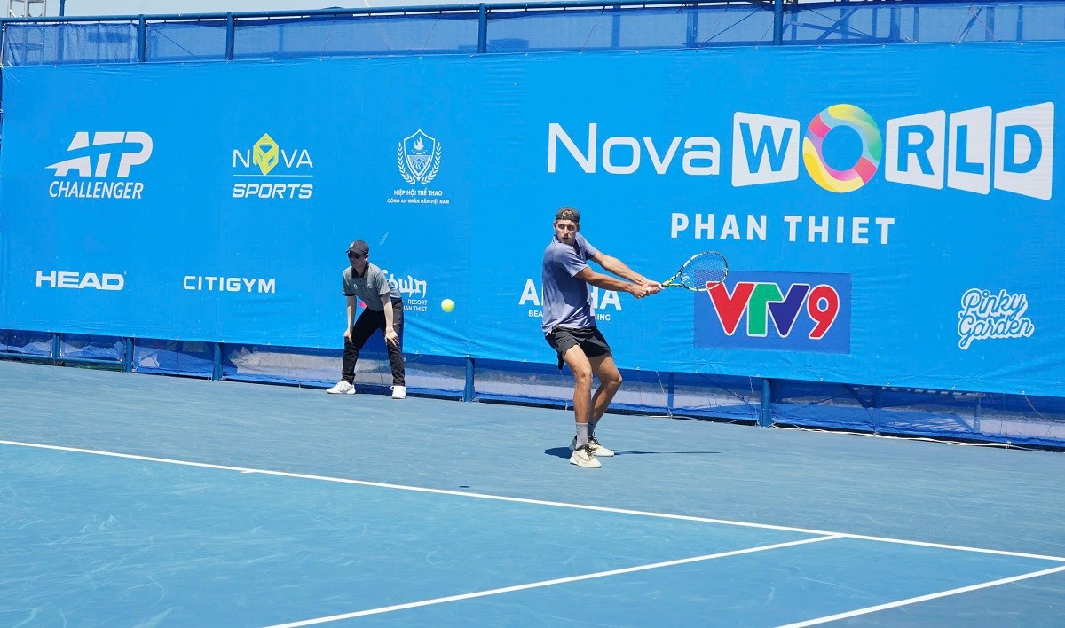 ilia-simakin-vo-dich-atp-challenger-50-phan-thiet-lan-thu-hai-1770003856.jpg