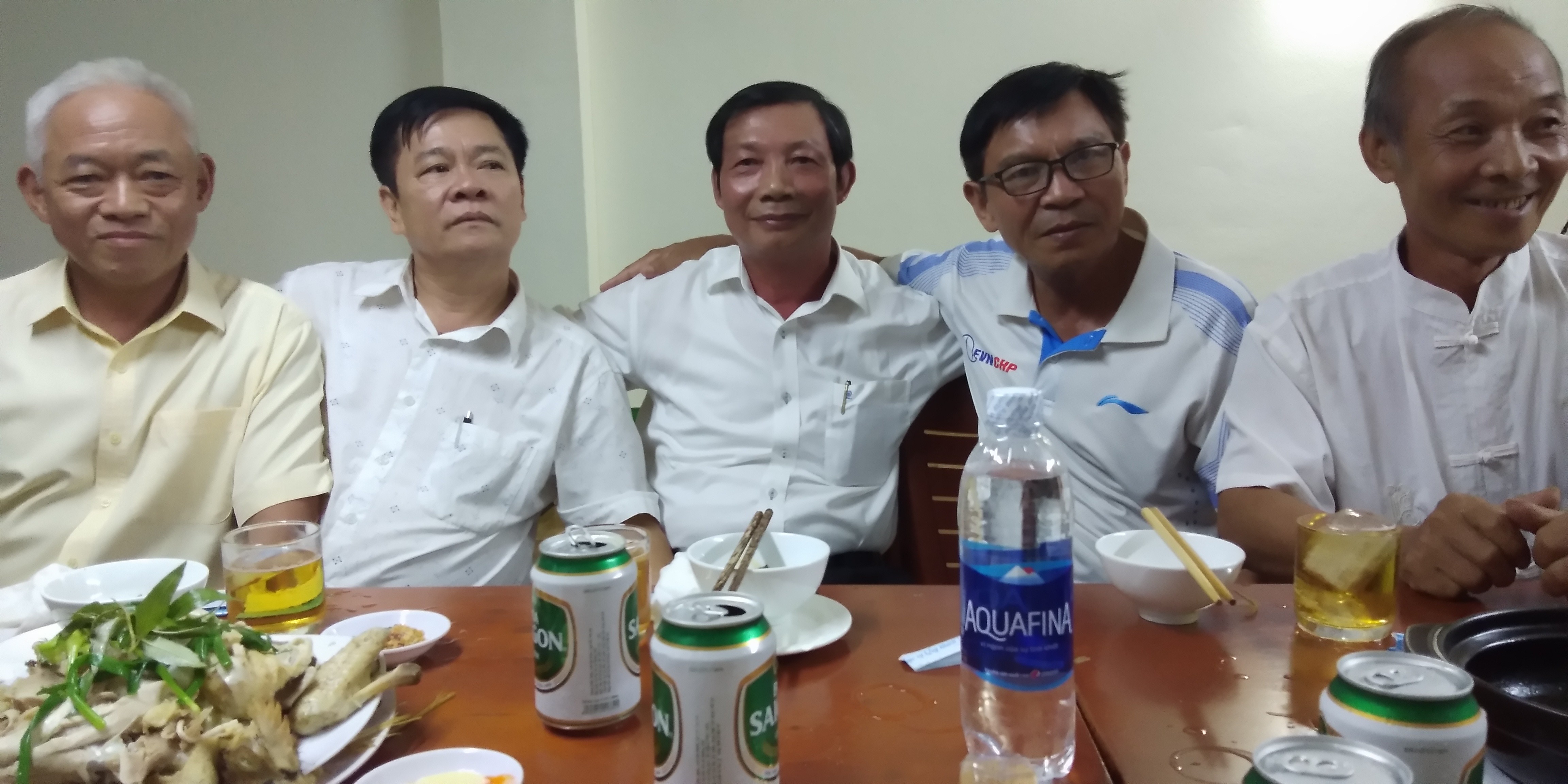 cac-cuu-chien-binh-la-nhung-xa-thu-sung-may-12ly7-trung-doan-9-su-doan-304-gap-lai-nam-2019-nhan-40-nam-chien-thang-chien-tranh-bien-gioi-tay-nam-tac-gia-ngoi-chinh-giua-1770276173.jpg