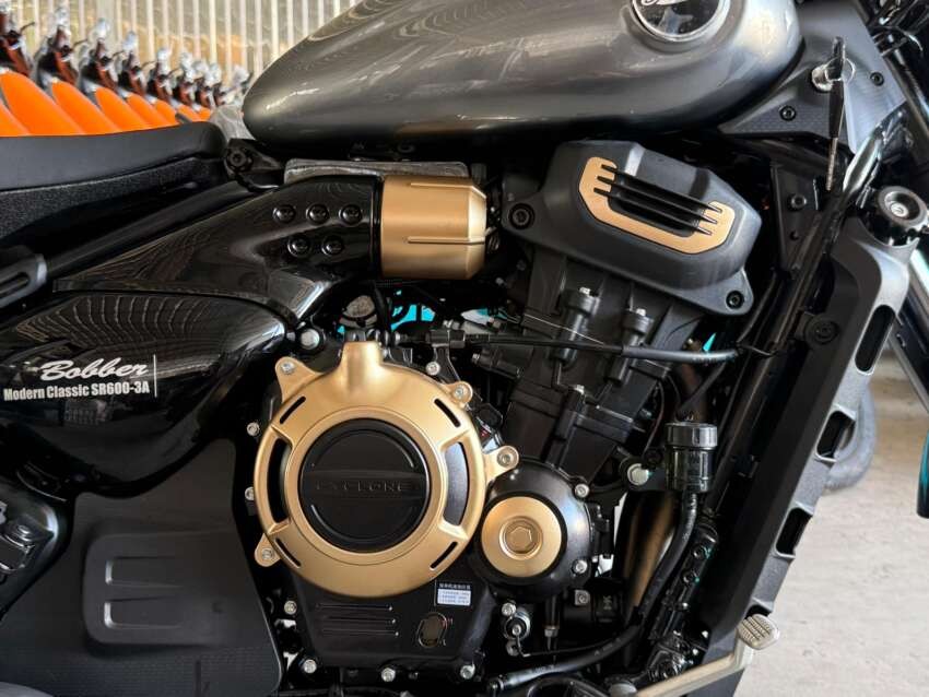 ‘Huyền thoại côn tay’ 550cc mới chính thức ra mắt với giá 'mềm', trang bị ‘khủng’ hơn Yamaha Exciter ảnh 3