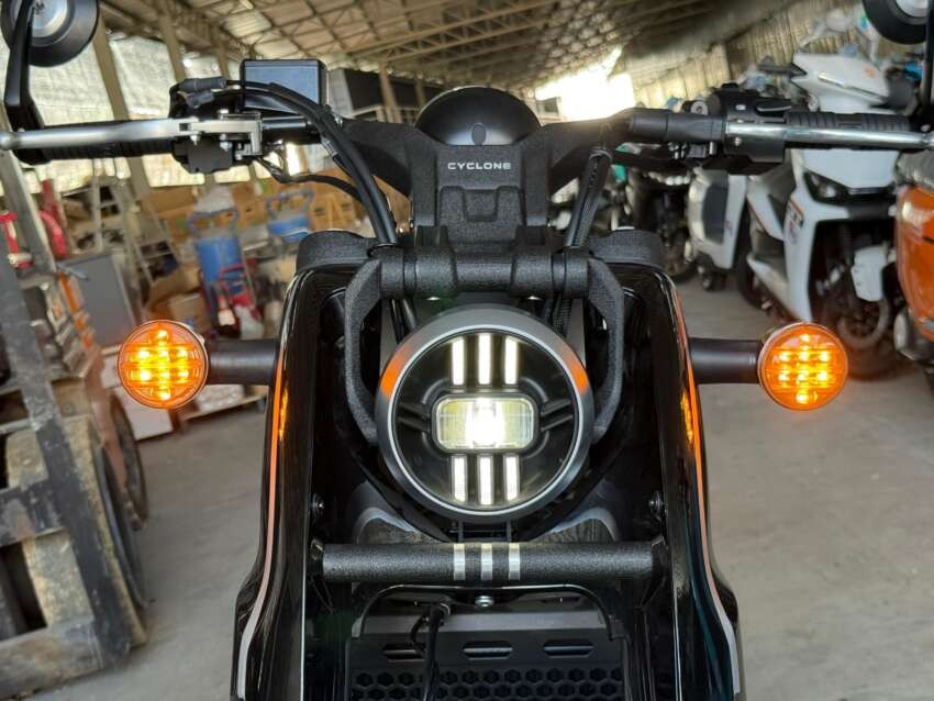 ‘Huyền thoại côn tay’ 550cc mới chính thức ra mắt với giá 'mềm', trang bị ‘khủng’ hơn Yamaha Exciter ảnh 4