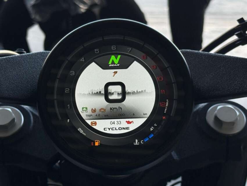 ‘Huyền thoại côn tay’ 550cc mới chính thức ra mắt với giá 'mềm', trang bị ‘khủng’ hơn Yamaha Exciter ảnh 6