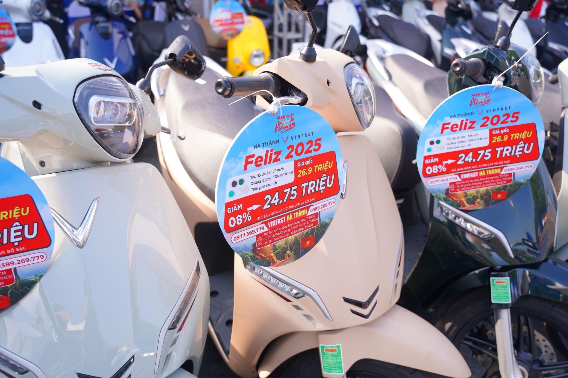 Ấn tượng với thiết kế, khách hàng Việt mua liền 2 chiếc VinFast Feliz 2025 ảnh 1