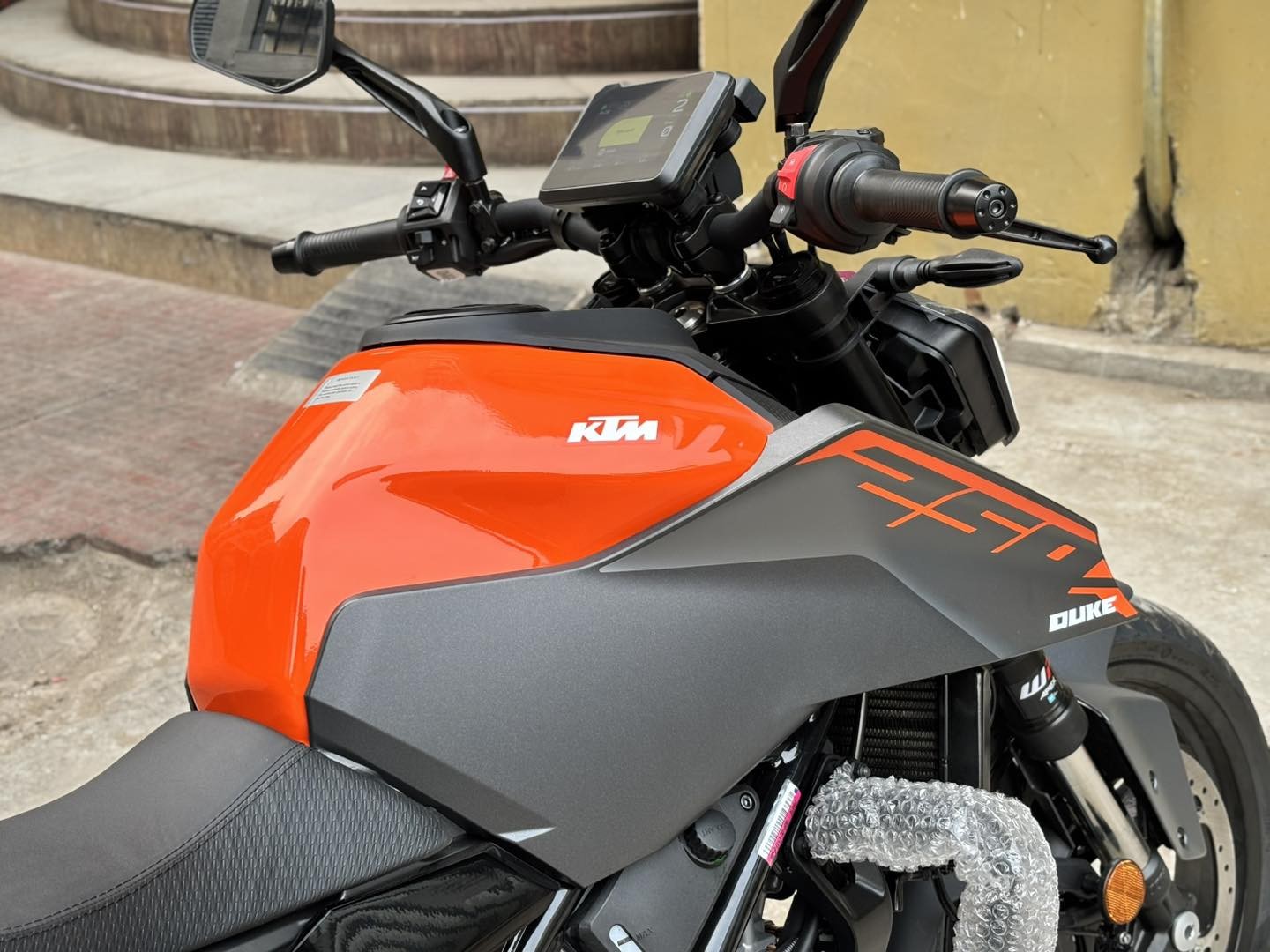 ‘Đè bẹp’ Yamaha Exciter, ‘vua côn tay’ 250cc mới ‘xịn’ hơn Honda Winner R ra mắt giá 53,3 triệu đồng ảnh 3