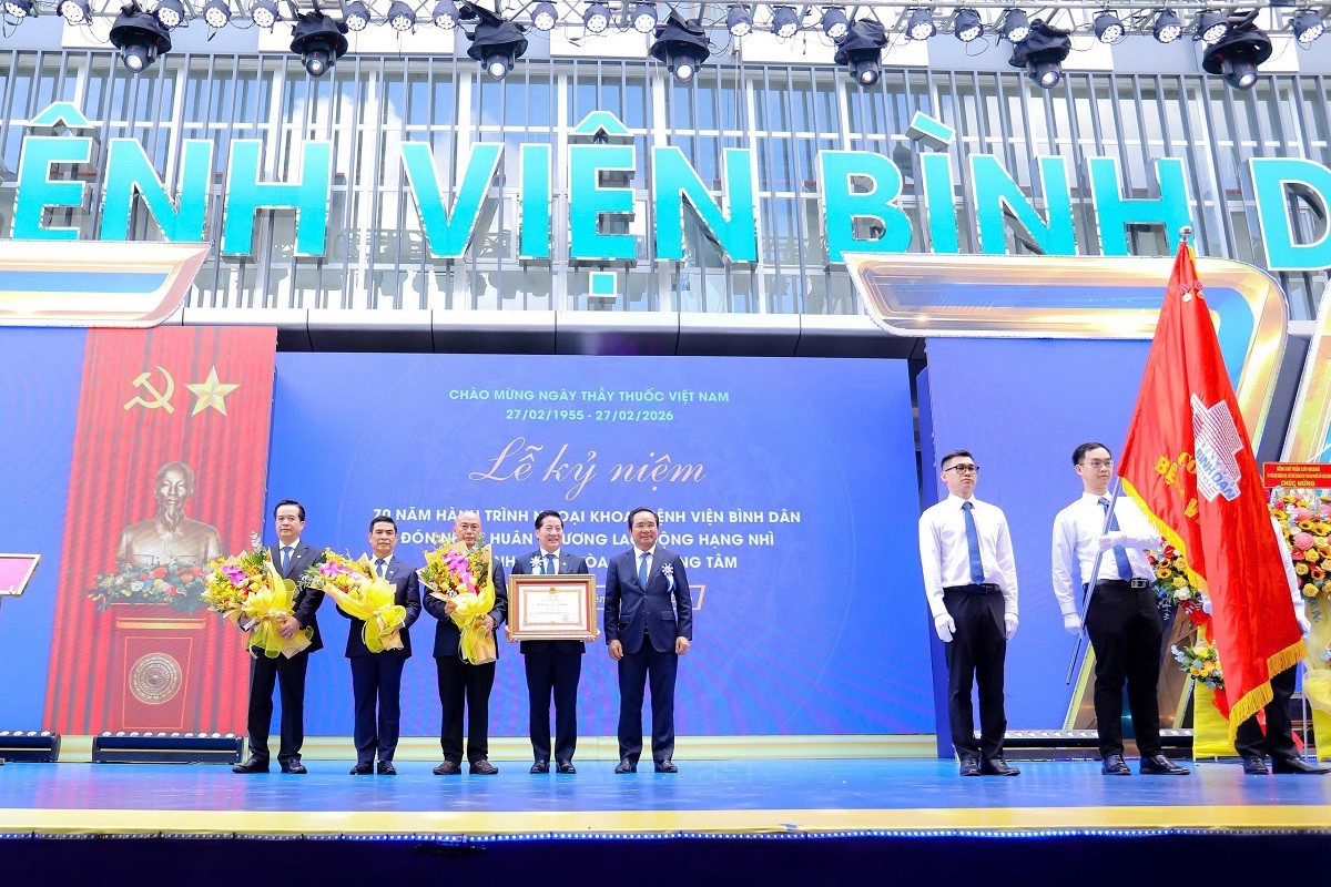 benh-vien-binh-dan-ky-niem-70-nam-don-huan-chuong-lao-dong-hang-nhi-1-1772262382.jpg