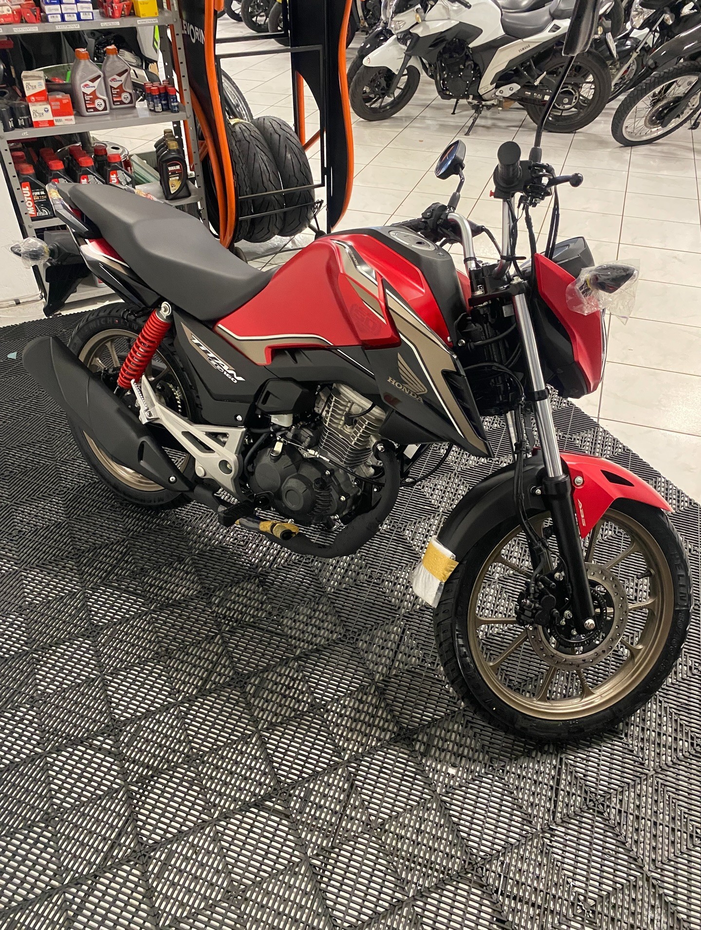 Tin xe 4/3: 'Vua xe ga' xịn nhất của Honda ra mắt với giá rẻ, trang bị ăn đứt Vario, Air Blade và SH ảnh 2