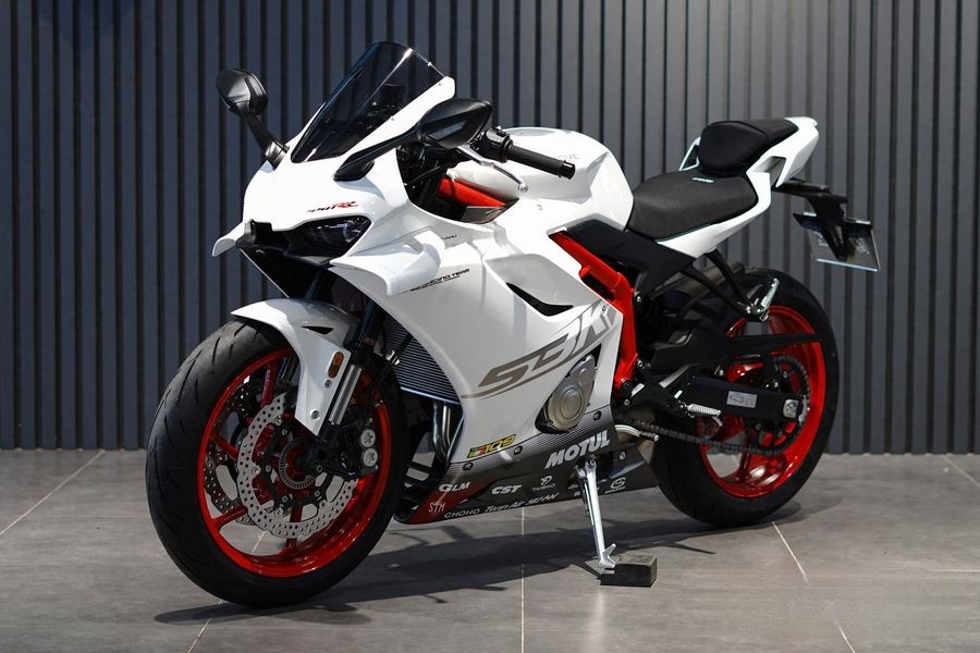 Chính thức ra mắt ‘vua côn tay’ 443cc mới thể thao hơn Yamaha Exciter và Honda Winner R, giá cực rẻ ảnh 4