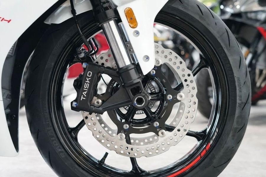 Chính thức ra mắt ‘vua côn tay’ 443cc mới thể thao hơn Yamaha Exciter và Honda Winner R, giá cực rẻ ảnh 6