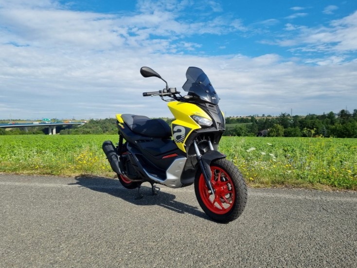 Chính thức ra mắt ‘vua xe ga’ 174cc mới của Ý với giá hấp dẫn, thiết kế thể thao đẹp át vía Honda SH ảnh 6