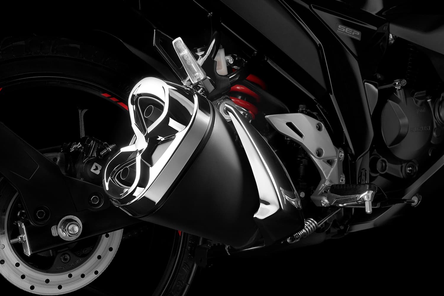 Suzuki chính thức ra mắt ‘vua côn tay’ 155cc mới giá 68 triệu đồng: Át vía Honda Winner R và Exciter ảnh 6