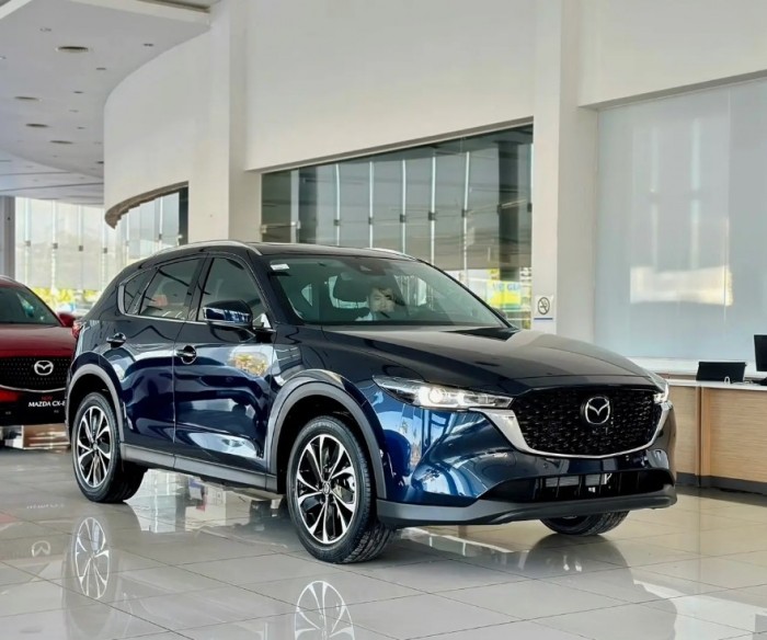 Tin xe trưa 19/3: Giá lăn bánh Mazda CX-5 giảm mạnh, đánh bại Honda CR-V để thống trị phân khúc cỡ C ảnh 1