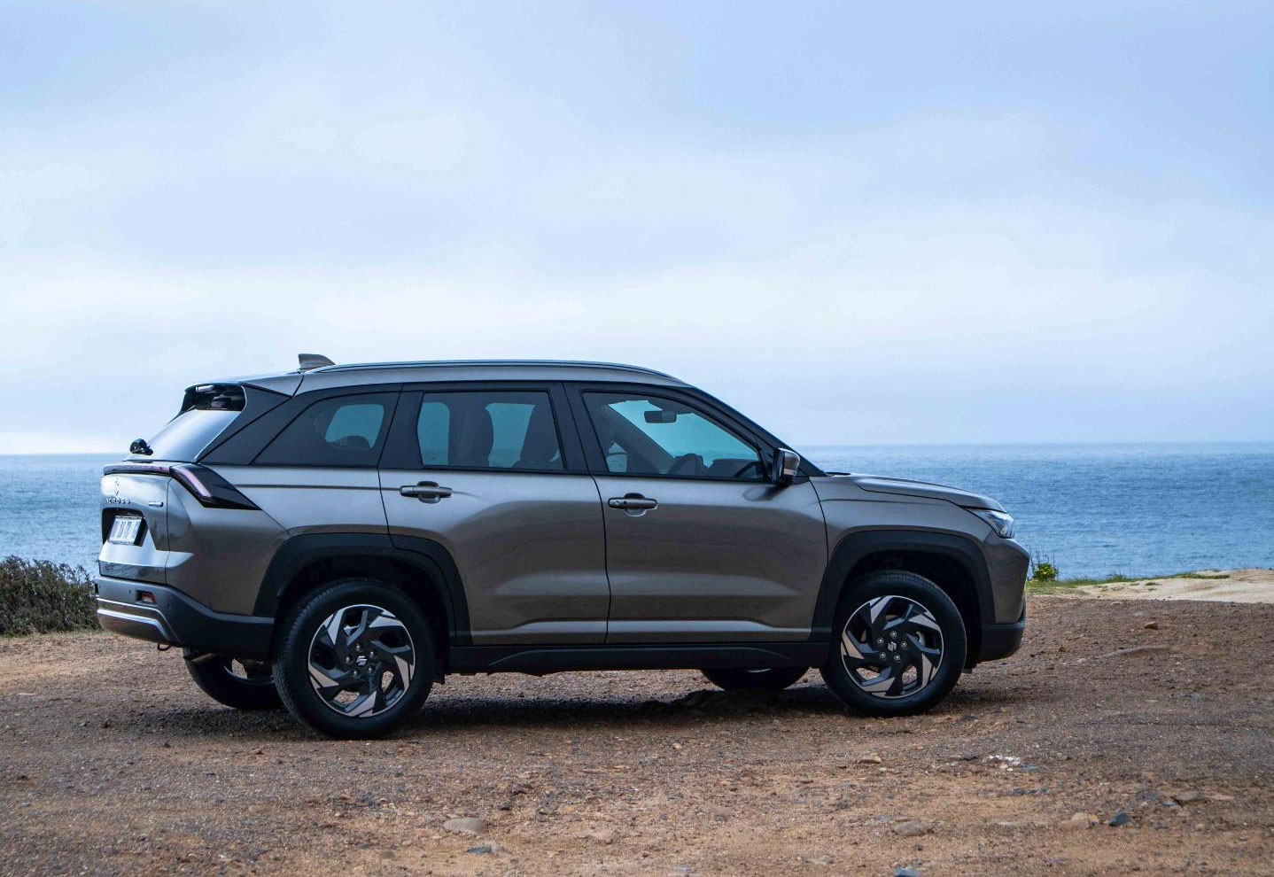 Suzuki ra mắt mẫu SUV hybrid cỡ C mới đẹp át vía Honda CR-V, giá 548 triệu đồng rẻ hơn Mazda CX-5 ảnh 4