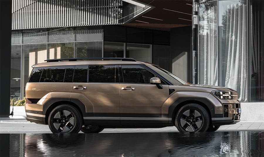 Hyundai Santa Fe 2026 mới chính thức ra mắt: Thiết kế ấn tượng, trang bị đe nẹt Ford Everest, giá rẻ ảnh 4