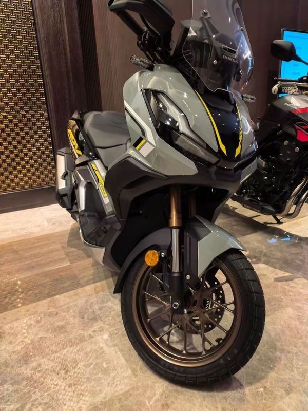 Honda chính thức ra mắt ‘vua xe ga’ mới thiết kế ‘nét’ hơn SH và Vario, có ABS 2 kênh mà giá cực rẻ ảnh 2