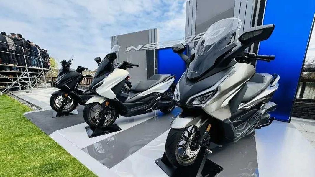 Tin xe hot 31/3: ‘Vua xe ga’ mới của Honda ra mắt với giá mềm, thiết kế ‘đỉnh’ hơn SH và Air Blade ảnh 1