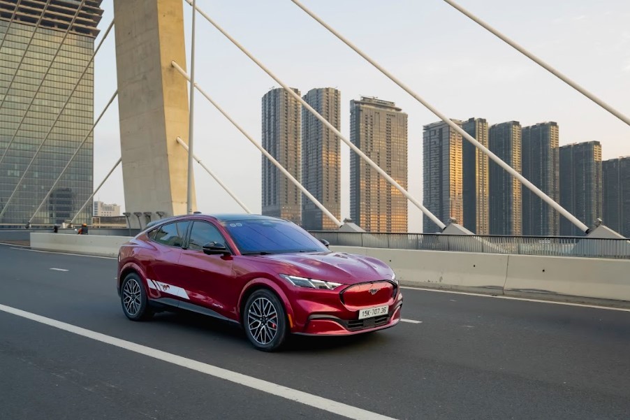 Ford Việt Nam nâng cấp trải nghiệm khách hàng xe điện, đưa Mustang Mach-E đến gần khách hàng Việt ảnh 1
