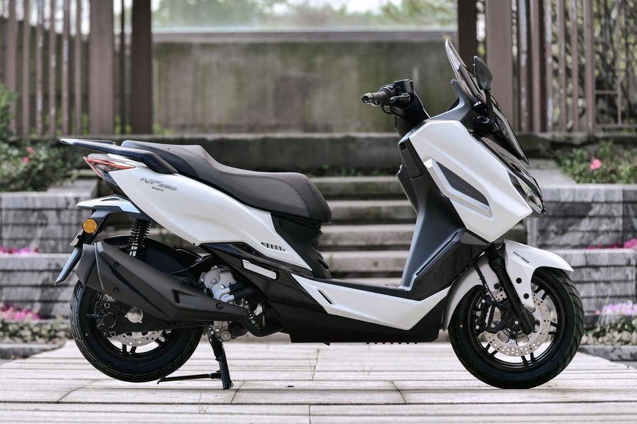 Chính thức ra mắt ‘vua xe ga’ 244cc mới 'chất' hơn cả Honda SH, giá 55 triệu đồng rẻ ngang Air Blade ảnh 4