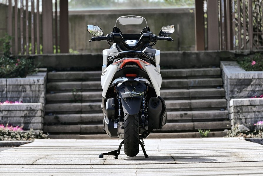 Chính thức ra mắt ‘vua xe ga’ 244cc mới 'chất' hơn cả Honda SH, giá 55 triệu đồng rẻ ngang Air Blade ảnh 5