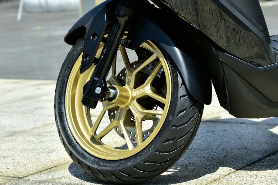 Chính thức ra mắt ‘vua xe ga’ 244cc mới 'chất' hơn cả Honda SH, giá 55 triệu đồng rẻ ngang Air Blade ảnh 7