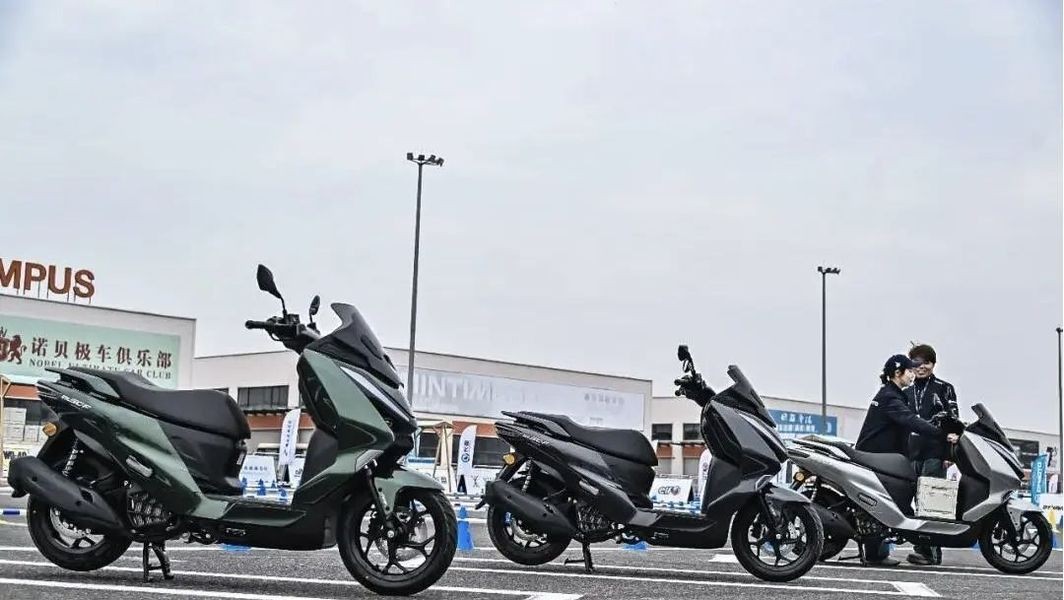 'Khắc tinh' của Honda Air Blade chính thức ra mắt: Có ABS 2 kênh 'ăn đứt' SH Mode, giá 49 triệu đồng ảnh 1