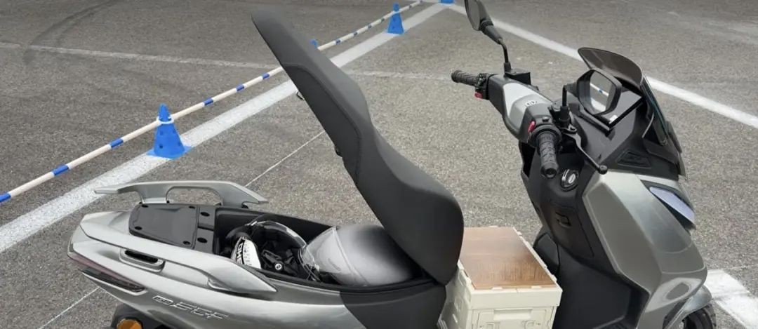 'Khắc tinh' của Honda Air Blade chính thức ra mắt: Có ABS 2 kênh 'ăn đứt' SH Mode, giá 49 triệu đồng ảnh 6