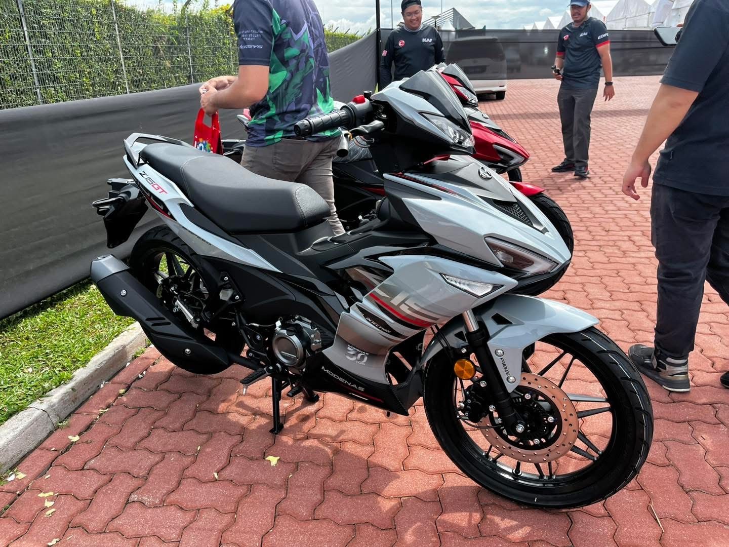 Yamaha Exciter đại bại trước ‘vua xe số’ 150cc giá 47 triệu đồng trang bị 'nét' hơn Honda Winner R ảnh 2