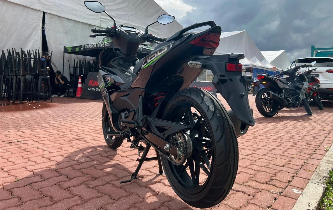 Yamaha Exciter đại bại trước ‘vua xe số’ 150cc giá 47 triệu đồng trang bị 'nét' hơn Honda Winner R ảnh 4