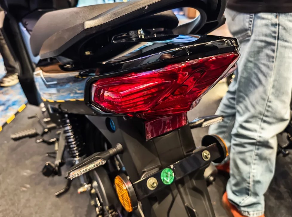 Đả bại Honda Wave Alpha và RSX, ‘vua xe số’ mới đẹp hơn Future chính thức ra mắt giá 20 triệu đồng ảnh 3