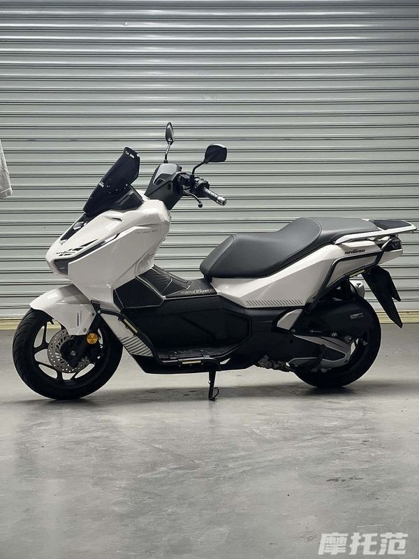 Honda chính thức mở bán ‘vua xe ga’ 150cc mới 'nét' hơn Air Blade, xịn như SH, giá 62 triệu đồng ảnh 1