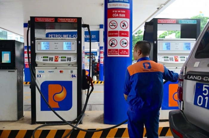 Tin ‘nóng’ giá xăng dầu Petrolimex tối 26/4: RON 95 ‘bán như cho’, ra mắt ‘vua xe ga’ 150cc mới ‘nét’ hơn SH và SH Mode ảnh 1