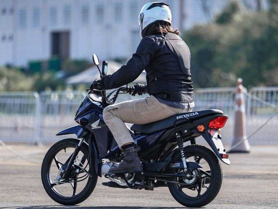 Honda chính thức ra mắt ‘xe số quốc dân’ 110cc giá rẻ mới, thiết kế 'nét' hơn Future, trang bị át vía Wave Alpha và RSX ảnh 4