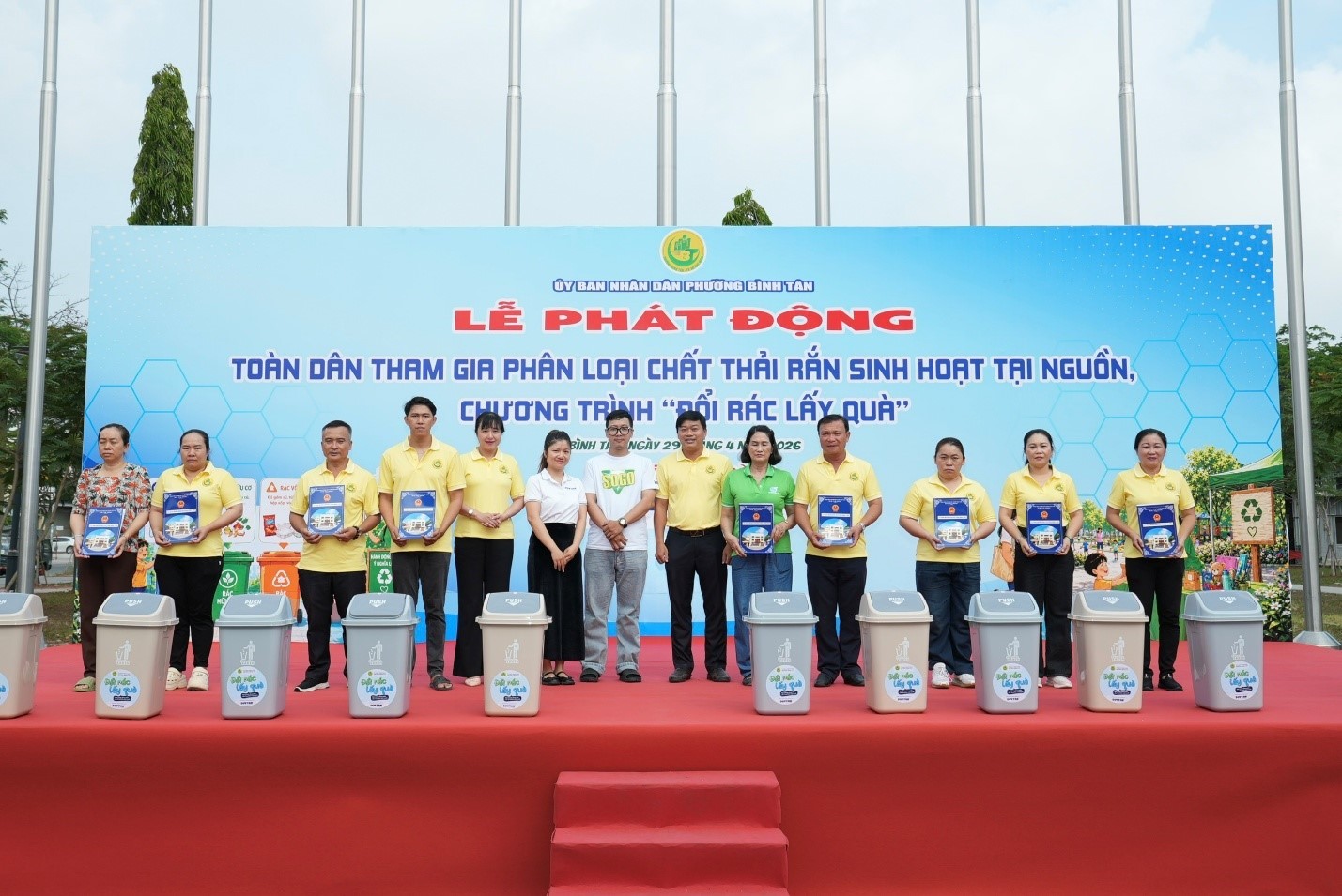 lan-toa-thoi-quen-song-xanh-tu-chuong-trinh-doi-rac-lay-qua-5-1777449266.jpg
