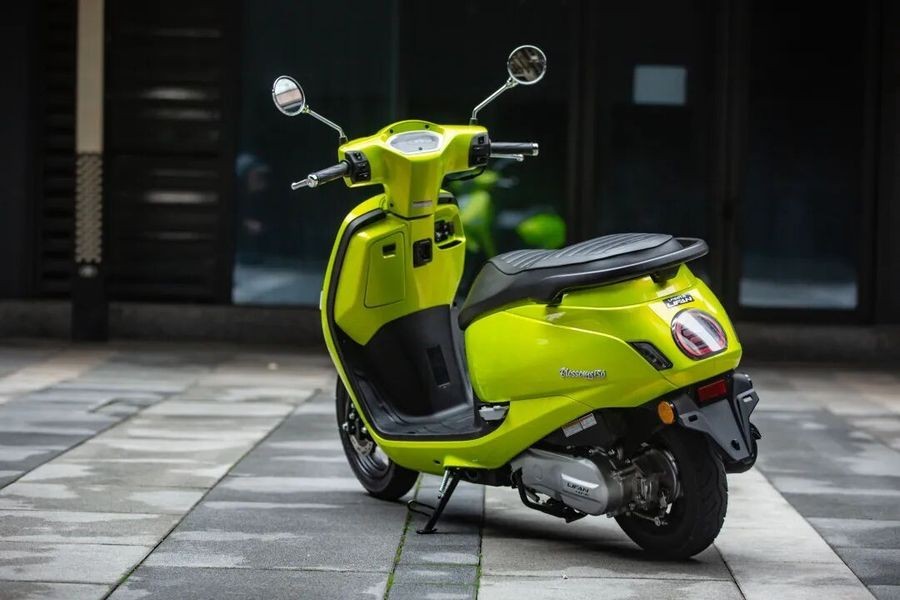 Tin ‘nóng’ giá xăng dầu tối 30/4: Xăng RON 92 và RON 95 duy trì mức rẻ, xe máy không cần xăng mới ra mắt với giá ‘mềm’ ảnh 2