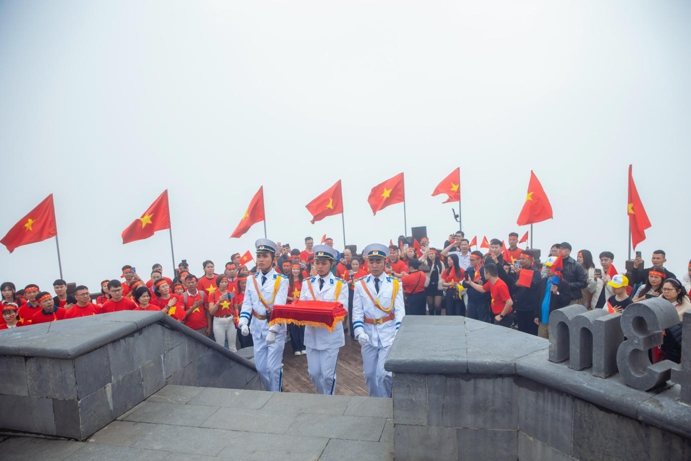 le-thuong-co-dinh-fansipan-ngay-30-4-1777628366.jpg