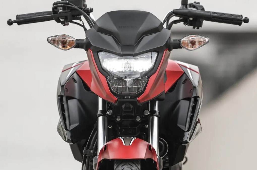 Khách hàng ùn ùn săn đón ‘vua côn tay’ 160cc của Honda vì giá quá rẻ, thiết kế khác biệt Winner R và Yamaha Exciter ảnh 2
