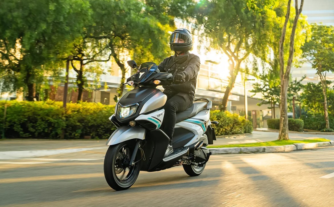 Tin xe ‘hot’ 4/5: Xe ga ‘át chủ bài’ của Yamaha chính thức ra mắt với giá rẻ, thiết kế ‘chất’ hơn SH Mode và Air Blade ảnh 1