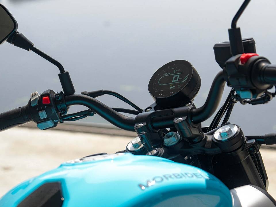 ‘Vua côn tay’ 125cc mới chính thức ra mắt với giá rẻ: Phân khúc khác Yamaha Exciter, có ABS 2 kênh át vía Honda Winner R ảnh 2