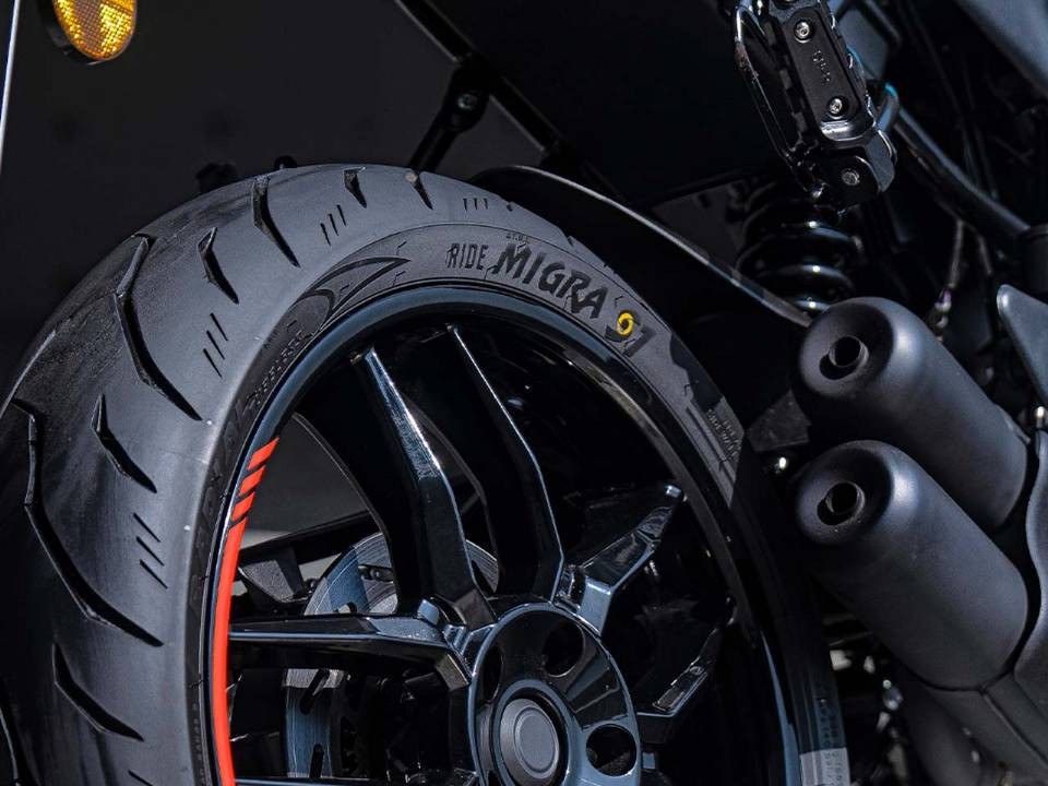‘Vua côn tay’ 125cc mới chính thức ra mắt với giá rẻ: Phân khúc khác Yamaha Exciter, có ABS 2 kênh át vía Honda Winner R ảnh 3