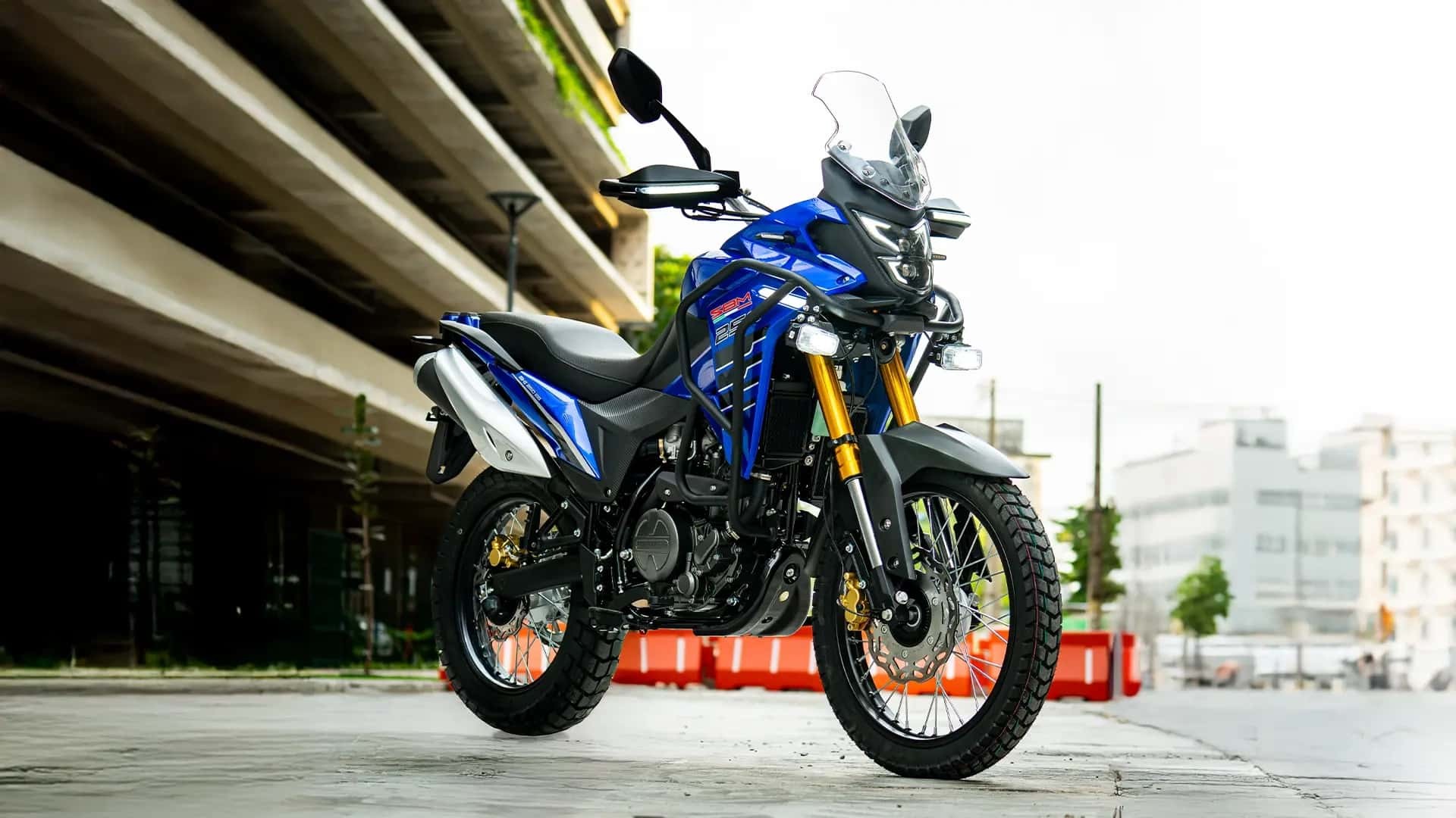 Chính thức ra mắt ‘vua côn tay’ mới phân khúc trên Yamaha Exciter và Honda Winner R: Giá mềm, có ABS 2 kênh ảnh 1