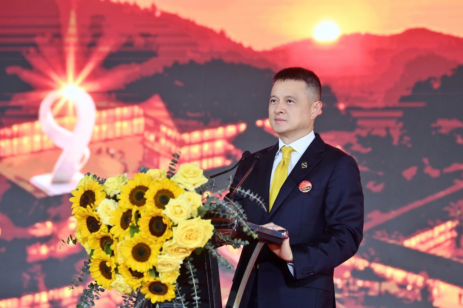 ong-dang-minh-truong-chu-tich-hdqt-sun-group-1778428125.jpg
