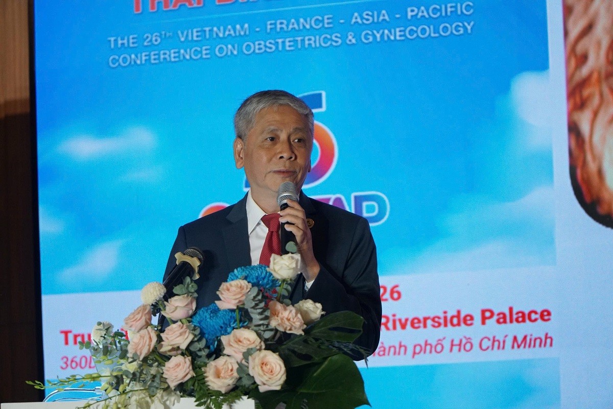 chuyen-gia-quoc-te-hoi-tu-tai-tphcm-ban-xu-huong-moi-cua-san-phu-khoa-hien-dai-1-1778748529.jpg
